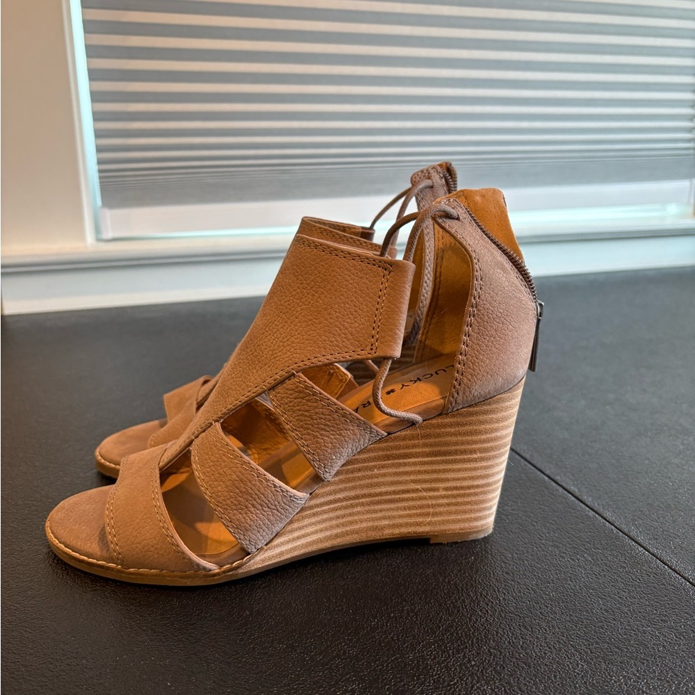 Women's Taupe Wedge Sandals